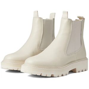 Dolce Vita womens H2O Moana boot in white size 8 new w/o tags